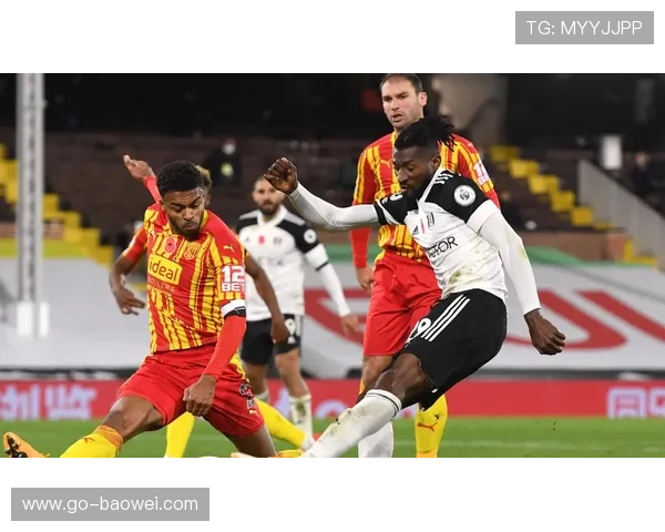 即时战报:富勒姆对阵伯恩茅斯,比赛前60分钟双方合计仅3次射正。 即时战报:富勒姆对阵伯恩茅斯,比赛前60分钟双方合计仅3次射正。